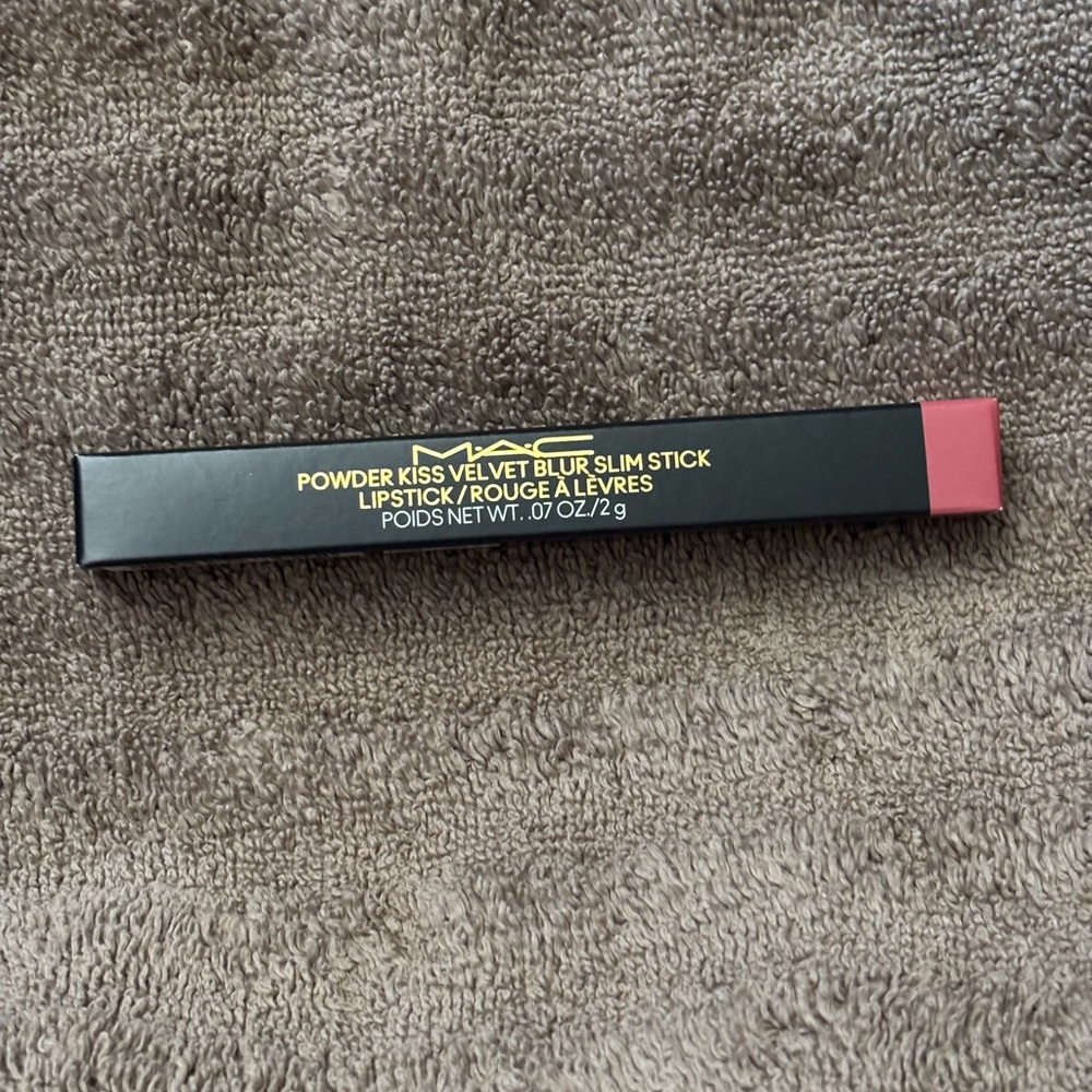 MAC Powder Kiss Velvet Blur Slim Stick in Peppery Pink…